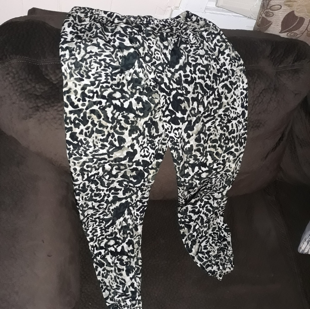 Pants - Picture 2 of 3